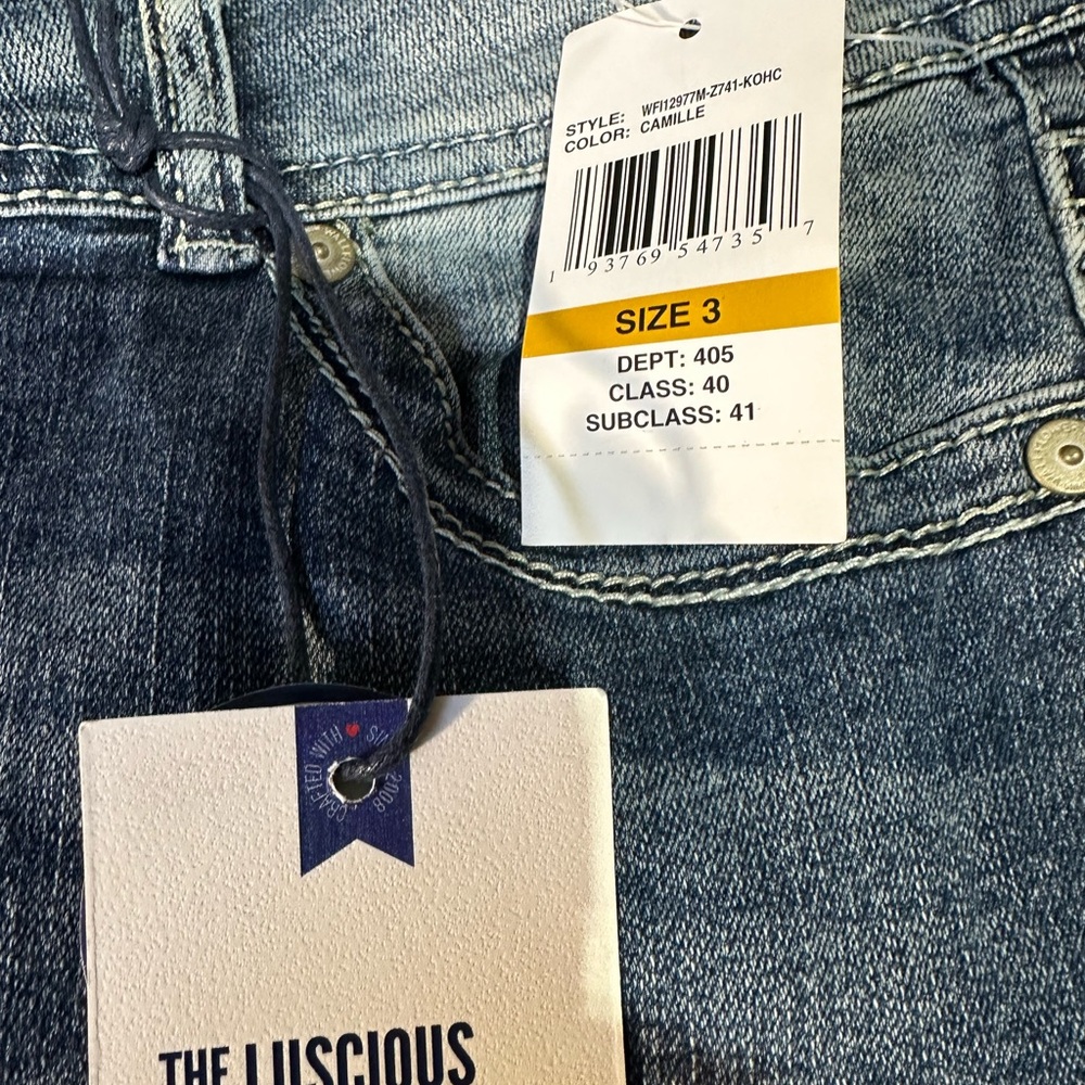 NWT juniors Wallflower Lucious curvy cropped jeans SZ 3 - Picture 9 of 9